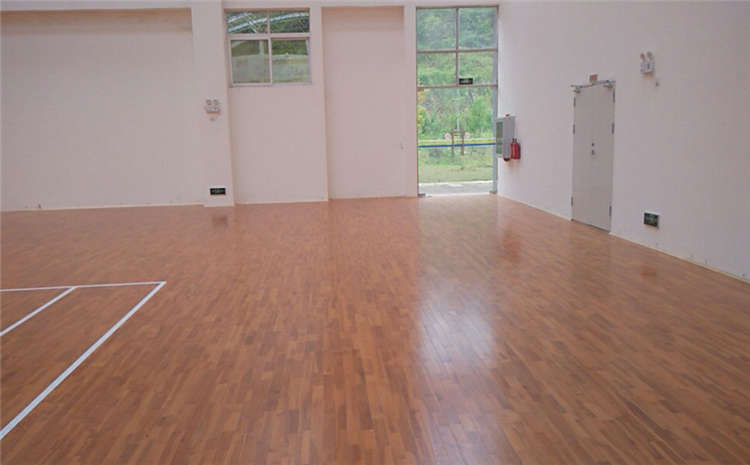 體育木地板為什么要專業(yè)安裝?