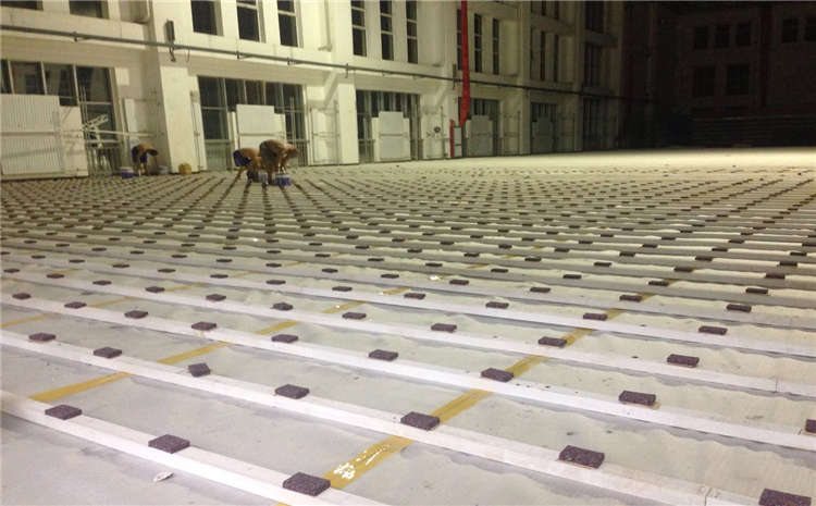 運動木地板色澤和質量有什么關系?