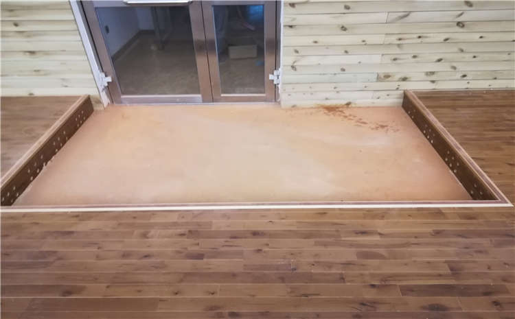 橡膠木籃球場(chǎng)木地板廠家去哪找？