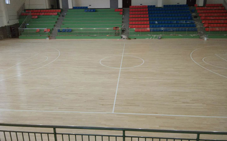 硬木企口體育場木地板報價