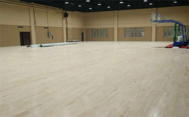 拼裝籃球場地板怎么維護(hù)