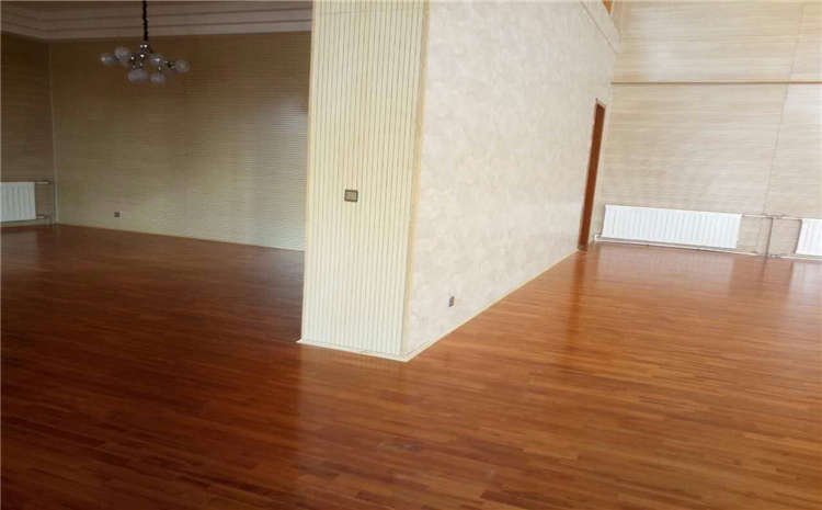 大型運(yùn)動木地板施工技術(shù)