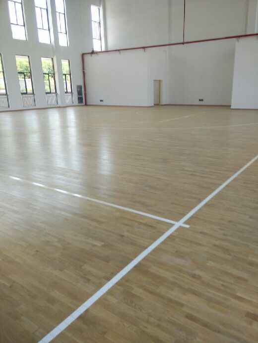 蘭溪市外國語小學籃球木地板案例圖 蘭溪市外國語小學籃球木地板案例圖