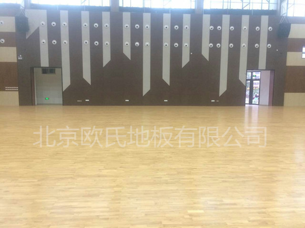 廈門翔安**實驗小學體育館柞木地板案例-圖2 廈門翔安**實驗小學體育館柞木地板案例-圖2