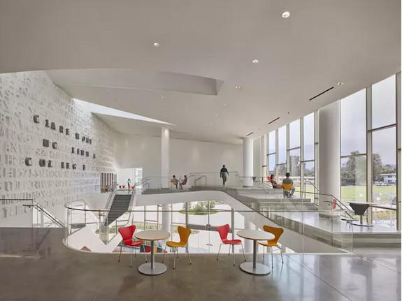 Roberts Pavilion體育館 Roberts Pavilion體育館