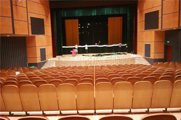 湖南運動木地板案例:湖南婁底文化館舞臺木地板案例 湖南運動木地板案例:湖南婁底文化館舞臺木地板案例