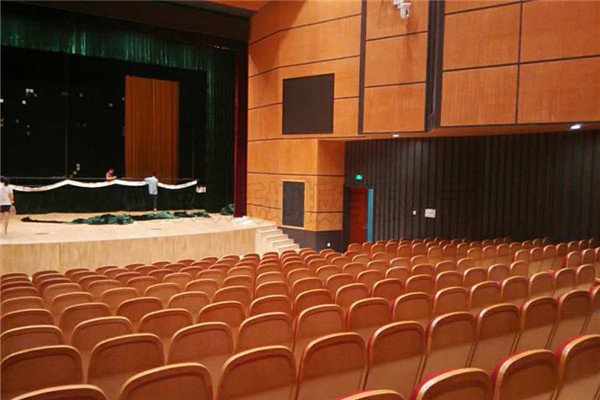湖南運動木地板案例:湖南婁底文化館舞臺木地板案例 湖南運動木地板案例:湖南婁底文化館舞臺木地板案例
