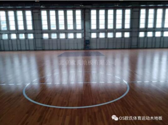 長(zhǎng)沙市明德啟南中學(xué)體育館木地板成功案例 長(zhǎng)沙市明德啟南中學(xué)體育館木地板成功案例