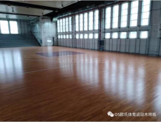 長(zhǎng)沙市明德啟南中學(xué)體育館木地板成功案例 長(zhǎng)沙市明德啟南中學(xué)體育館木地板成功案例