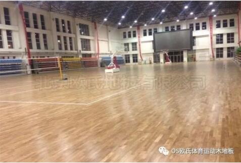 包頭市回民中學運動館木地板案例 包頭市回民中學運動館木地板案例