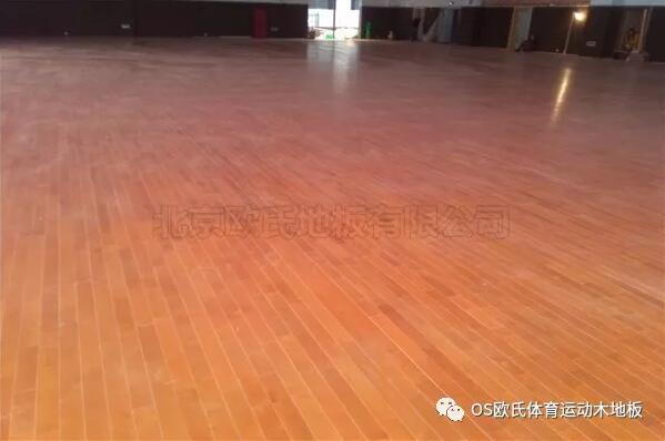 浙江湖州市吳興區吳興實驗中學籃球木地板鋪設工程 浙江湖州市吳興區吳興實驗中學籃球木地板鋪設工程