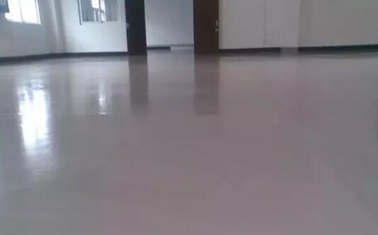 體育館地面不平，鋪不了專用體育木地板該怎么辦？