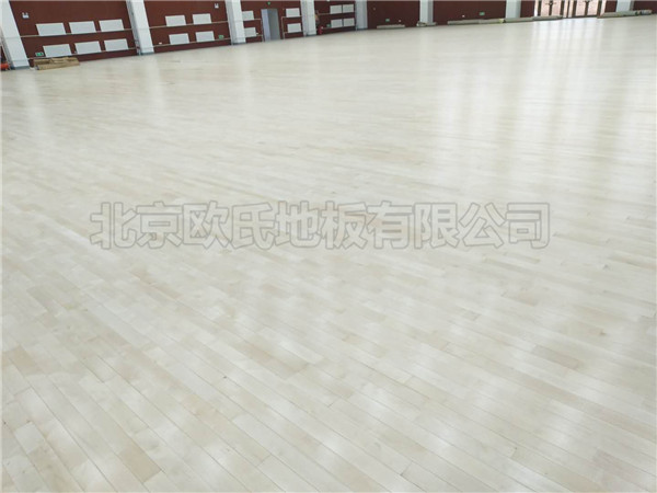 新疆伊犁體校籃球館地板案例 新疆伊犁體校籃球館地板案例