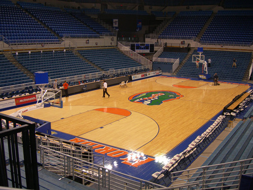 建造一個籃球館的成本是多少錢 建造一個籃球館的成本是多少錢