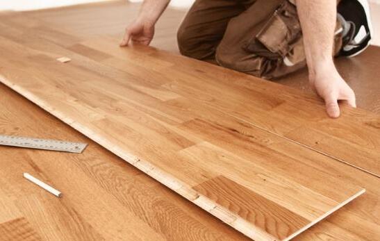 鋪設(shè)實木地板，這九個細節(jié)你注意到了嗎