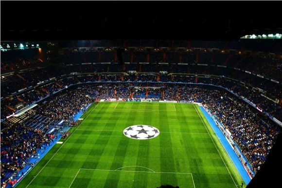 **足聯規定的足球場標準尺寸和場地規則