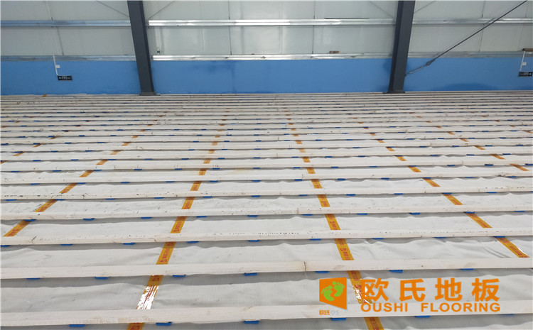 廣東惠來(lái)縣大南海開(kāi)發(fā)區(qū)羽毛球館木地板案例