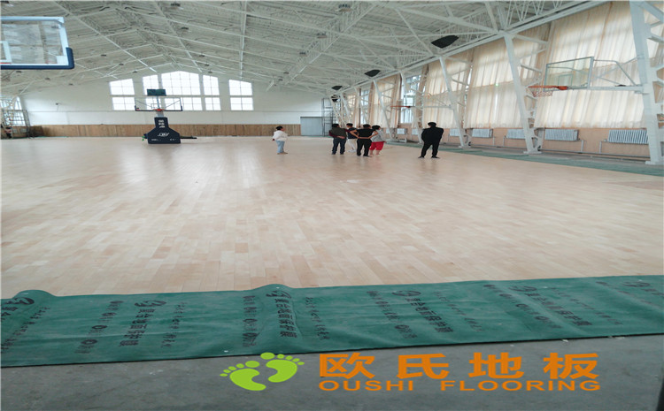 內(nèi)蒙古呼和浩特賽罕區(qū)師范大學(xué)體育學(xué)院訓(xùn)練館運(yùn)動(dòng)木地板案例-歐氏運(yùn)動(dòng)木地板