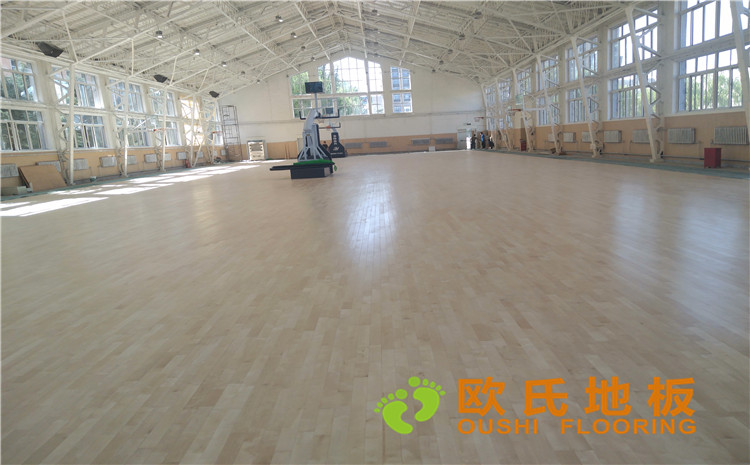 內(nèi)蒙古呼和浩特賽罕區(qū)師范大學(xué)體育學(xué)院訓(xùn)練館運(yùn)動(dòng)木地板案例-歐氏運(yùn)動(dòng)木地板