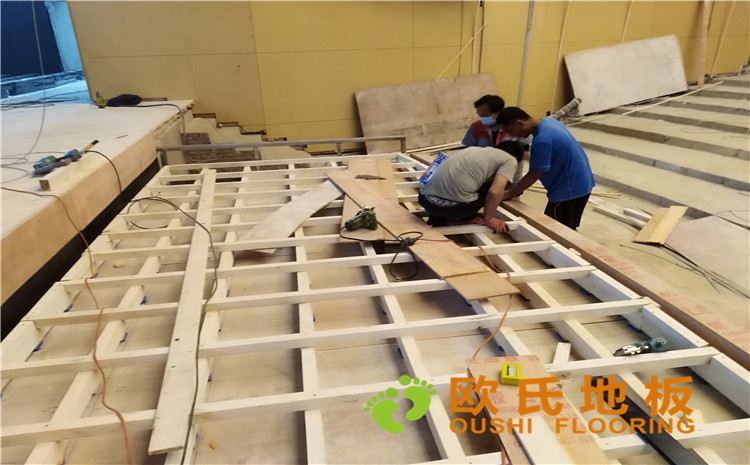 河北廊坊益田同文學(xué)校舞臺木地板-歐氏運動木地板